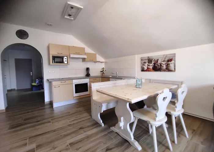 Claudia * Velden am Wörthersee